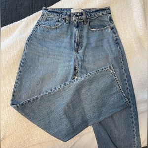 NWOT ABERCROMBIE & FITCH DENIM JEANS (SOLD OUT ONLINE)